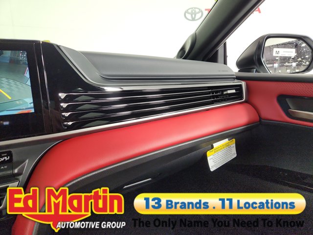 Vehicle image 52 of 57