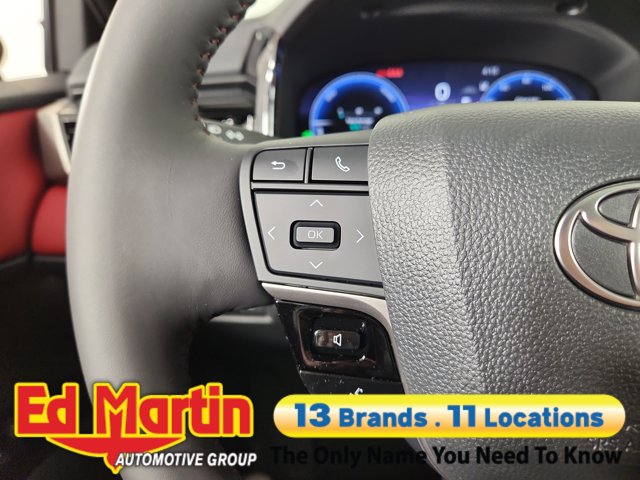 Vehicle image 46 of 57