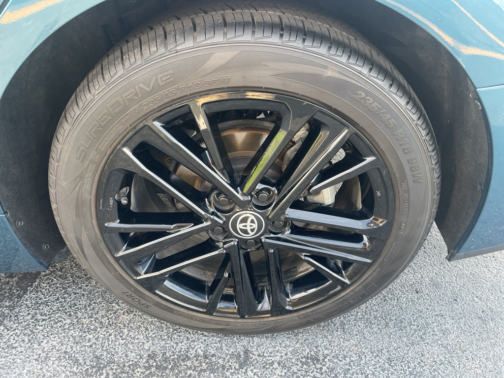 2025 Toyota Camry SE Image 8 of 24