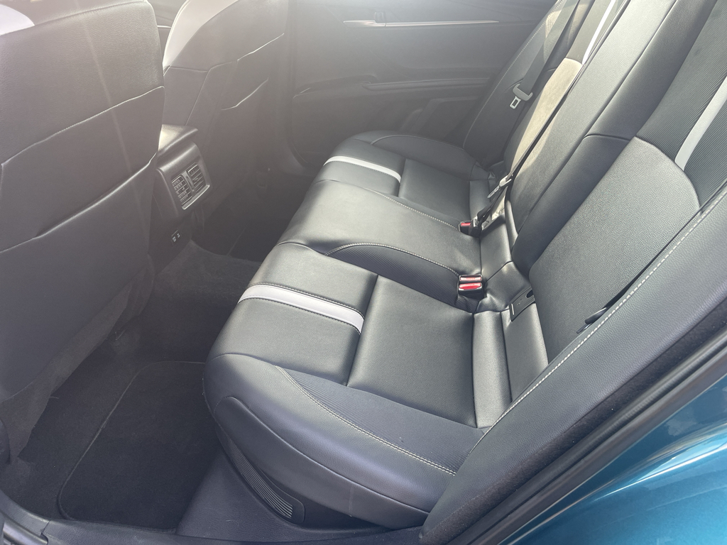2025 Toyota Camry SE Image 12 of 24