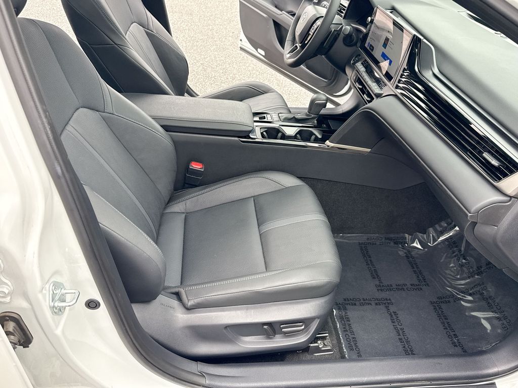 Vehicle image 29 of 34