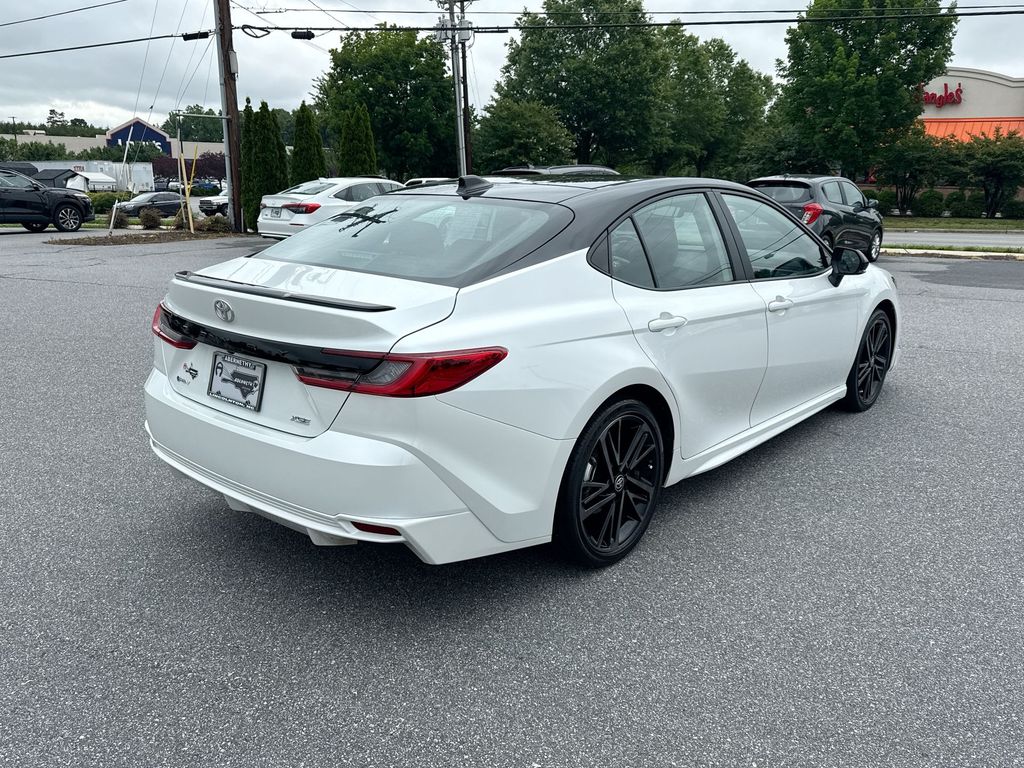 Vehicle image 5 of 34