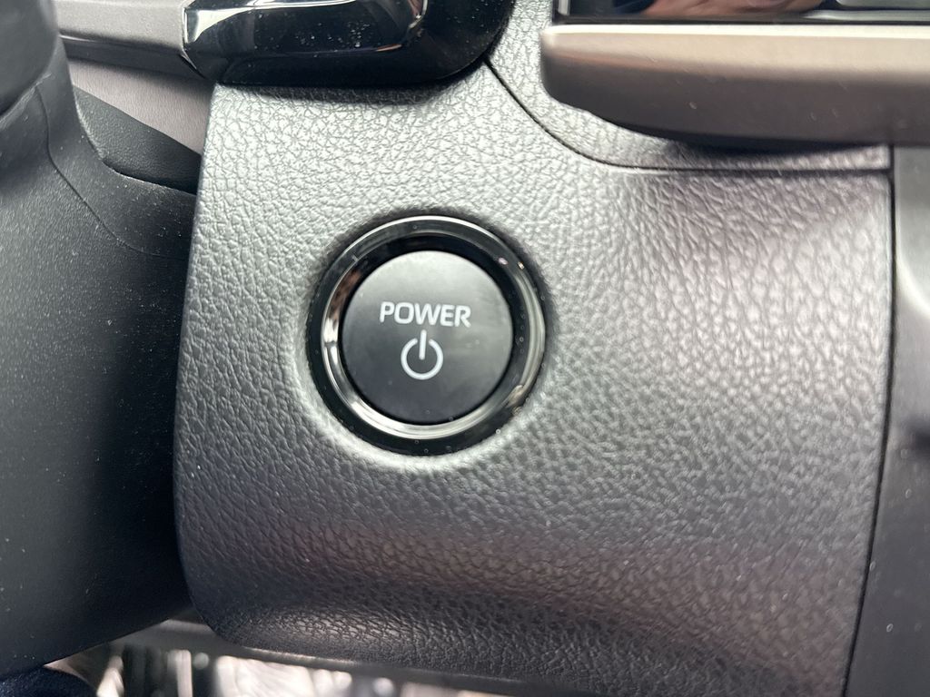 Vehicle image 12 of 34