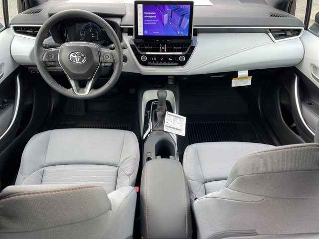 Vehicle image 16 of 21
