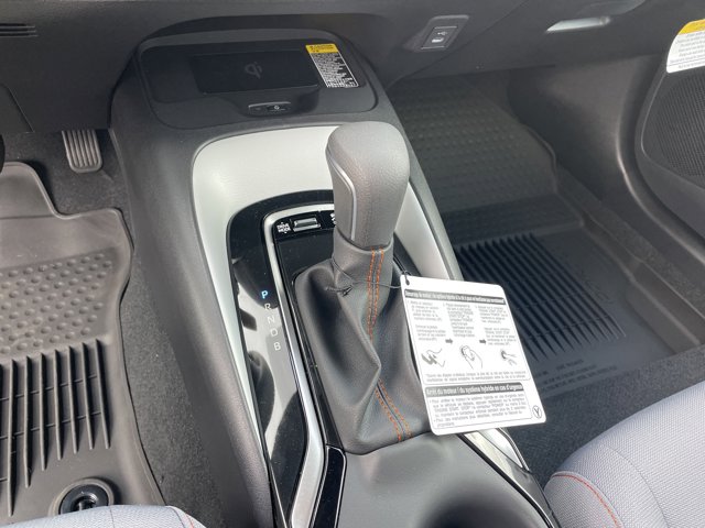 Vehicle image 13 of 21