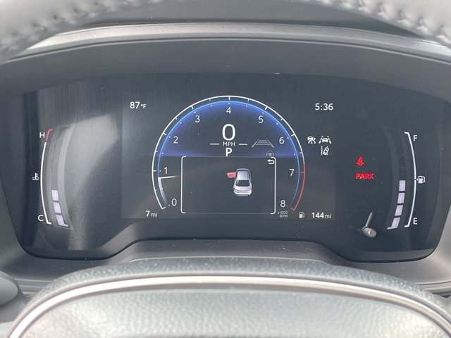 Vehicle image 8 of 21