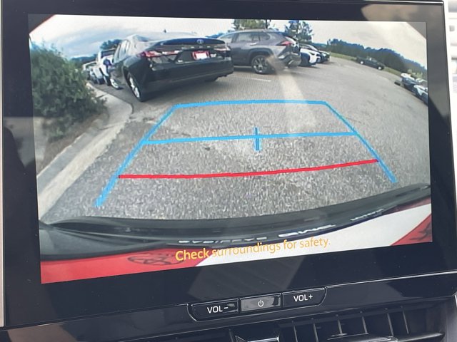 Vehicle image 11 of 21