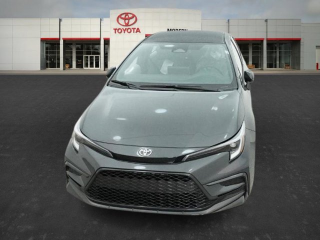 Vehicle image 9 of 40