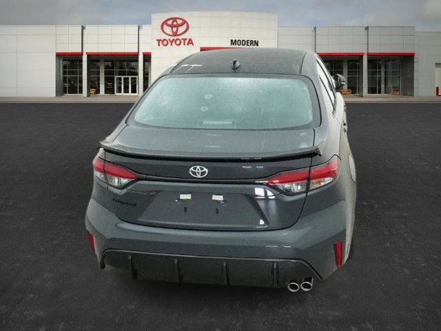 Vehicle image 26 of 40