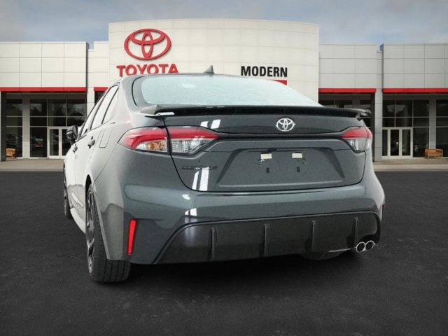 Vehicle image 23 of 40