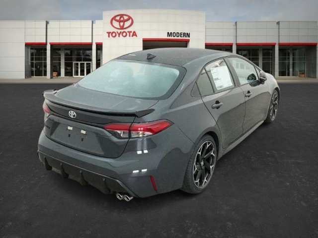 Vehicle image 21 of 40