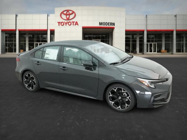 Vehicle image 12 of 40