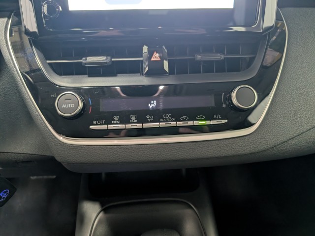 2025 Toyota Corolla Hybrid LE Image 16 of 28