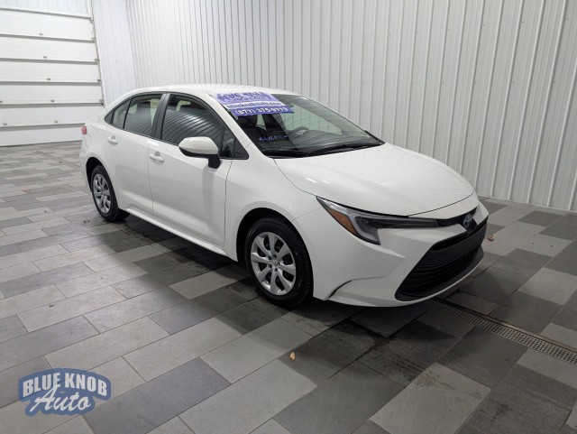 2025 Toyota Corolla Hybrid LE Image 3 of 28