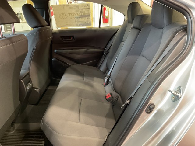 Vehicle image 11 of 24