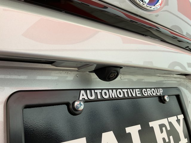 Vehicle image 8 of 24