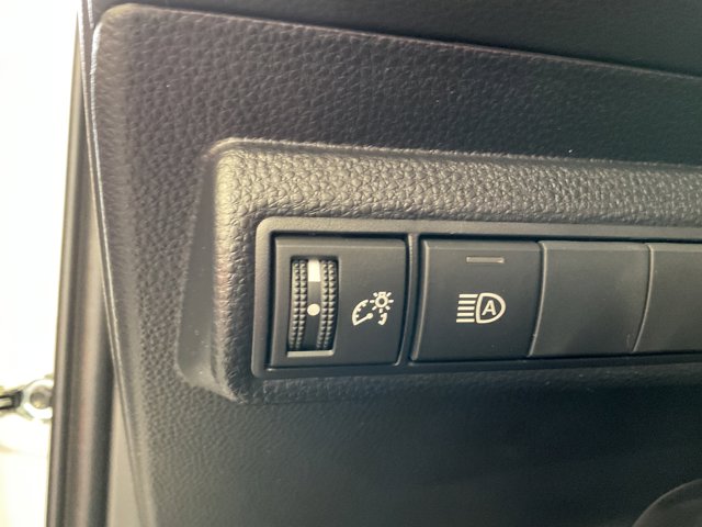 Vehicle image 15 of 24
