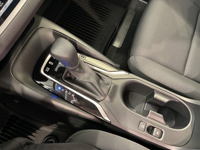 Vehicle image 19 of 24
