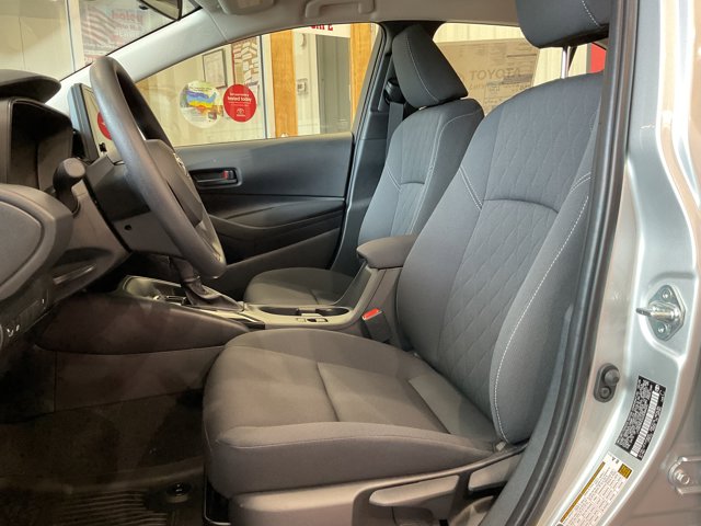 Vehicle image 10 of 24