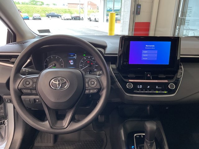 Vehicle image 13 of 24
