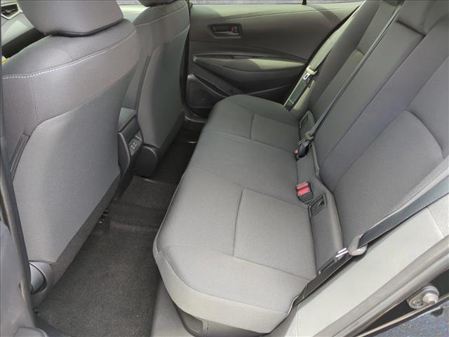Vehicle image 16 of 18