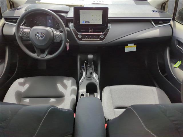Vehicle image 15 of 18