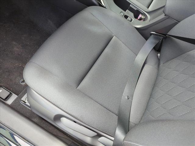 Vehicle image 9 of 18