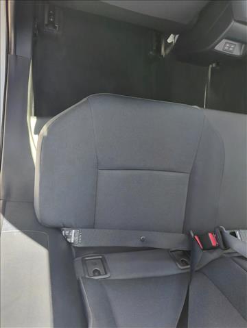 Vehicle image 16 of 18