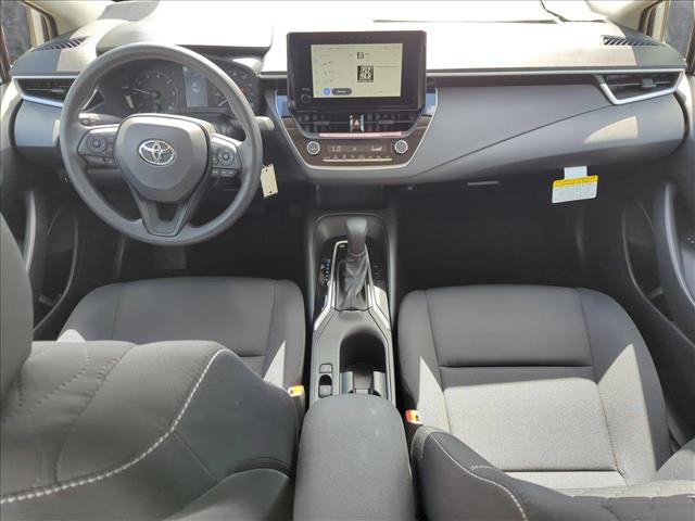 Vehicle image 15 of 18