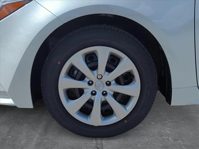 Vehicle image 10 of 18