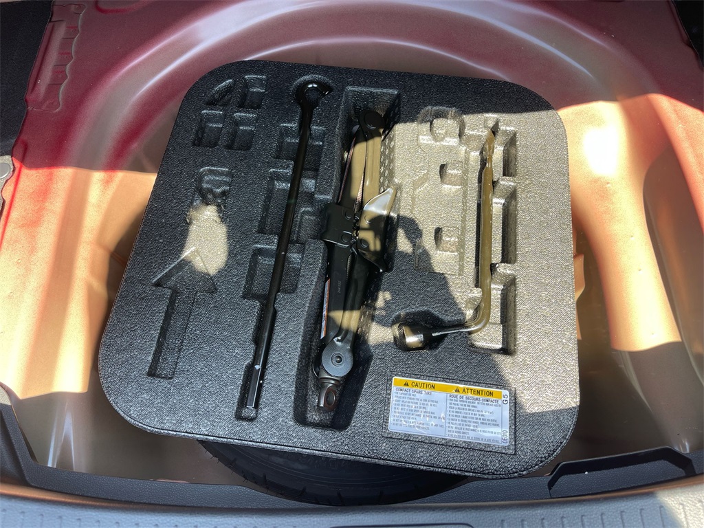 Vehicle image 26 of 34