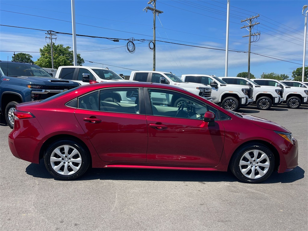 Vehicle image 4 of 34