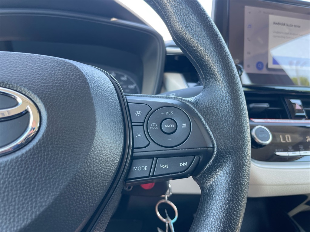 Vehicle image 14 of 34