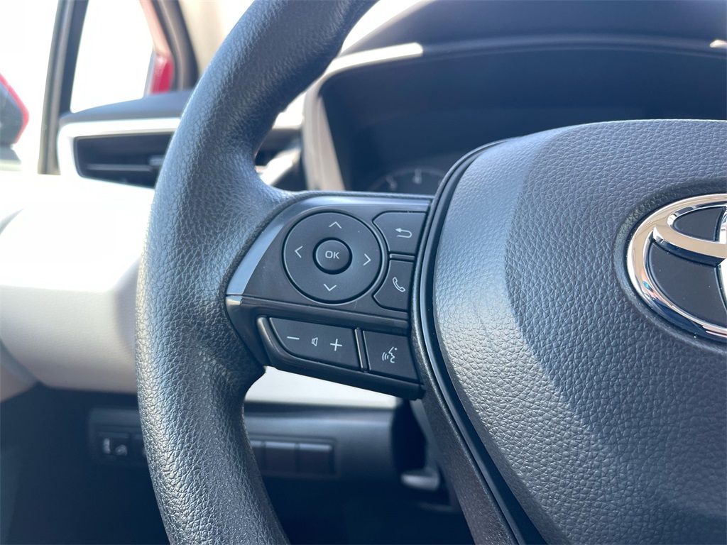 Vehicle image 13 of 34