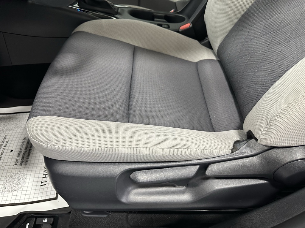 2025 Toyota Corolla LE Image 57 of 67