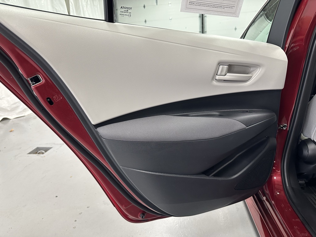 2025 Toyota Corolla LE Image 51 of 67