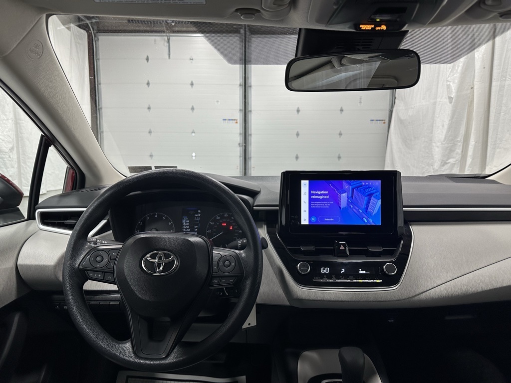 2025 Toyota Corolla LE Image 30 of 67
