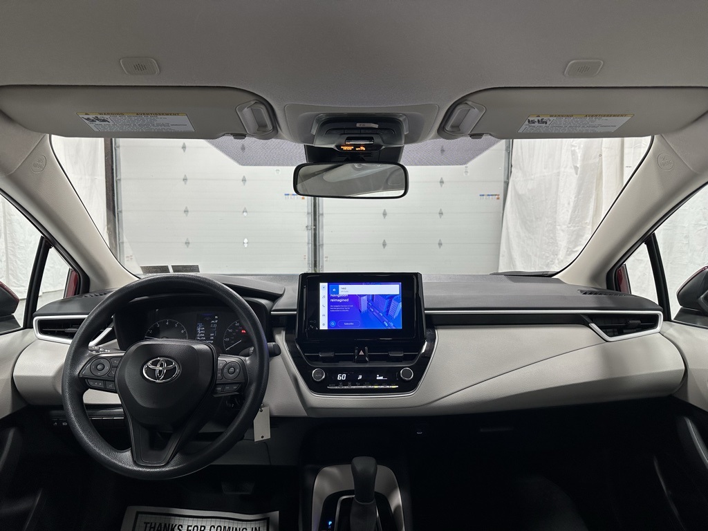 2025 Toyota Corolla LE Image 28 of 67