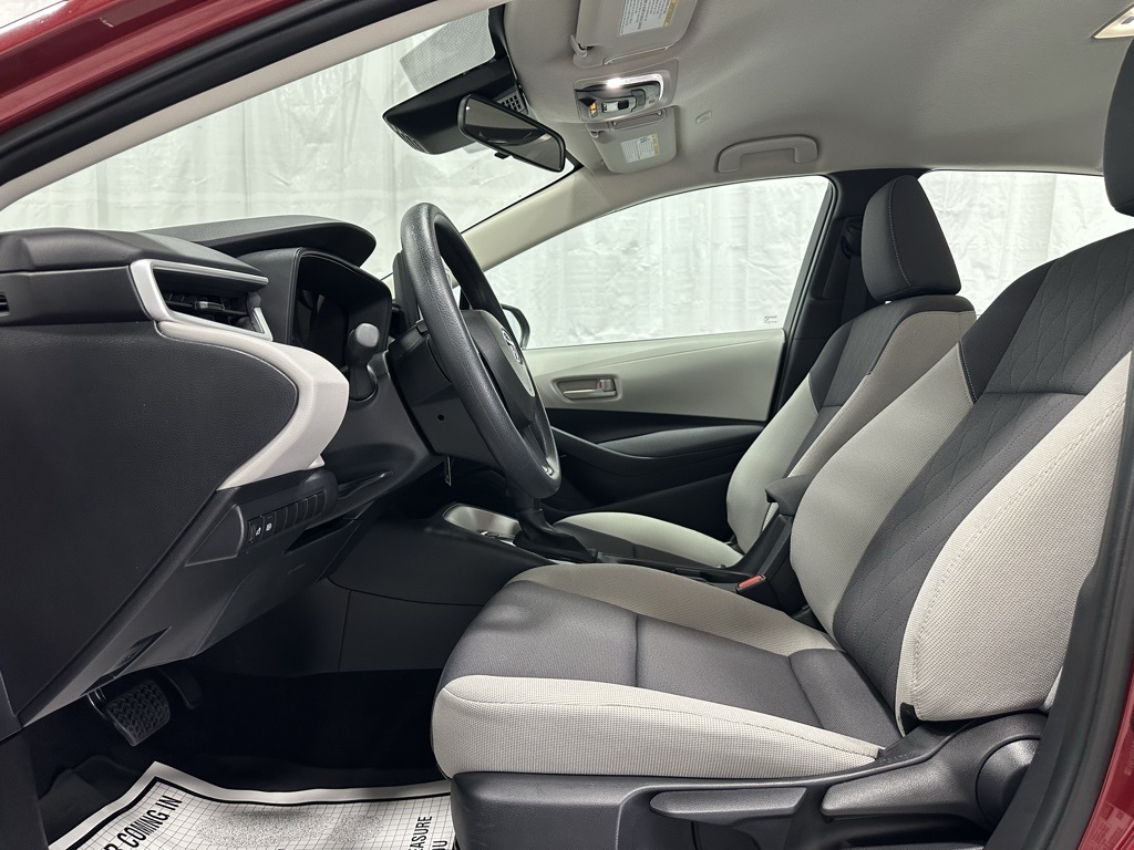 2025 Toyota Corolla LE Image 23 of 67