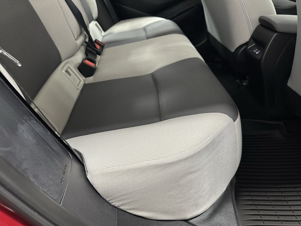 2025 Toyota Corolla LE Image 19 of 67
