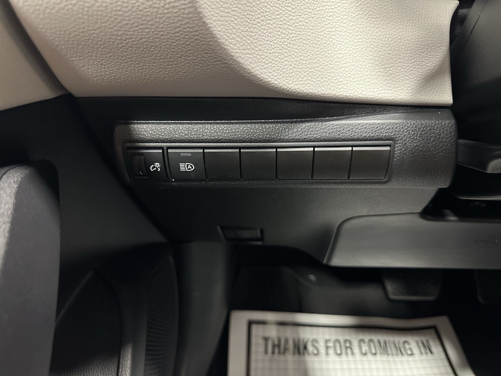 2025 Toyota Corolla LE Image 58 of 67