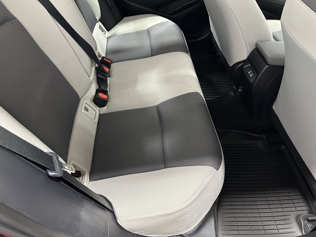 2025 Toyota Corolla LE Image 20 of 67