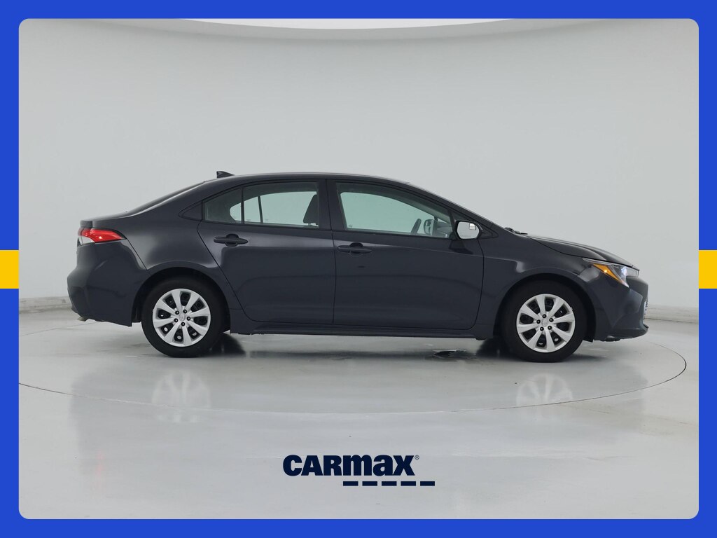 2025 Toyota Corolla LE Image 3 of 18
