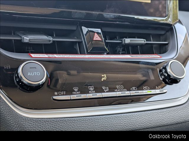 Vehicle image 29 of 33