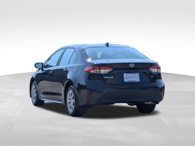 Vehicle image 8 of 33