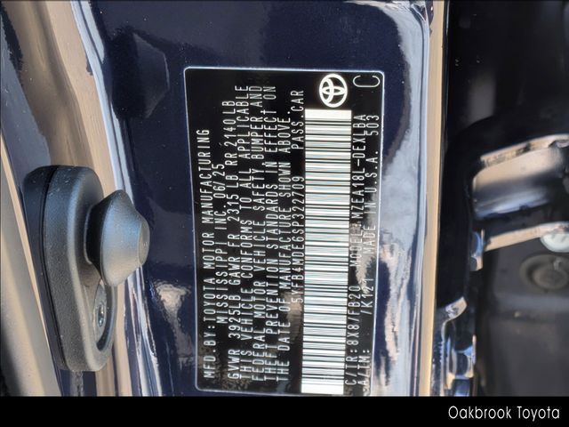 Vehicle image 27 of 33