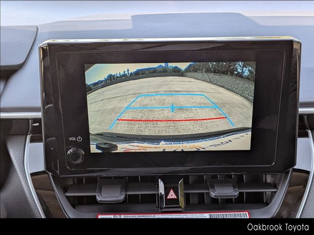 Vehicle image 21 of 33