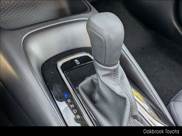 Vehicle image 23 of 33