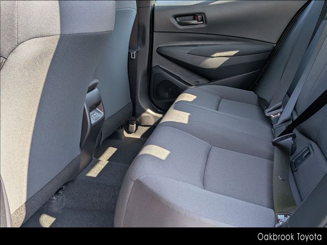Vehicle image 15 of 33