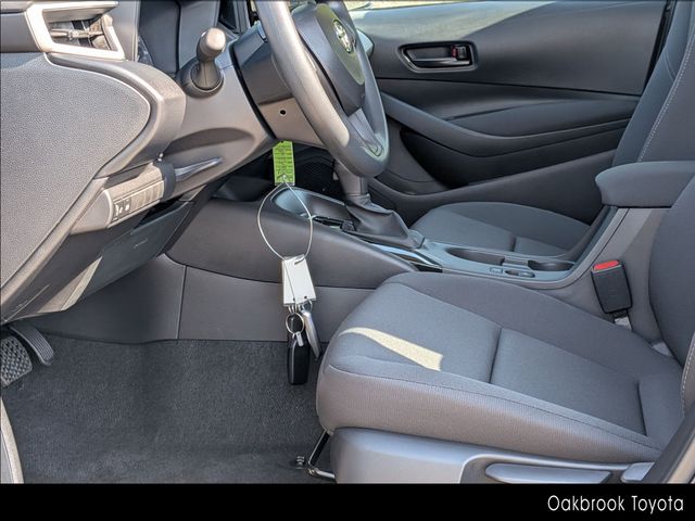 Vehicle image 17 of 33